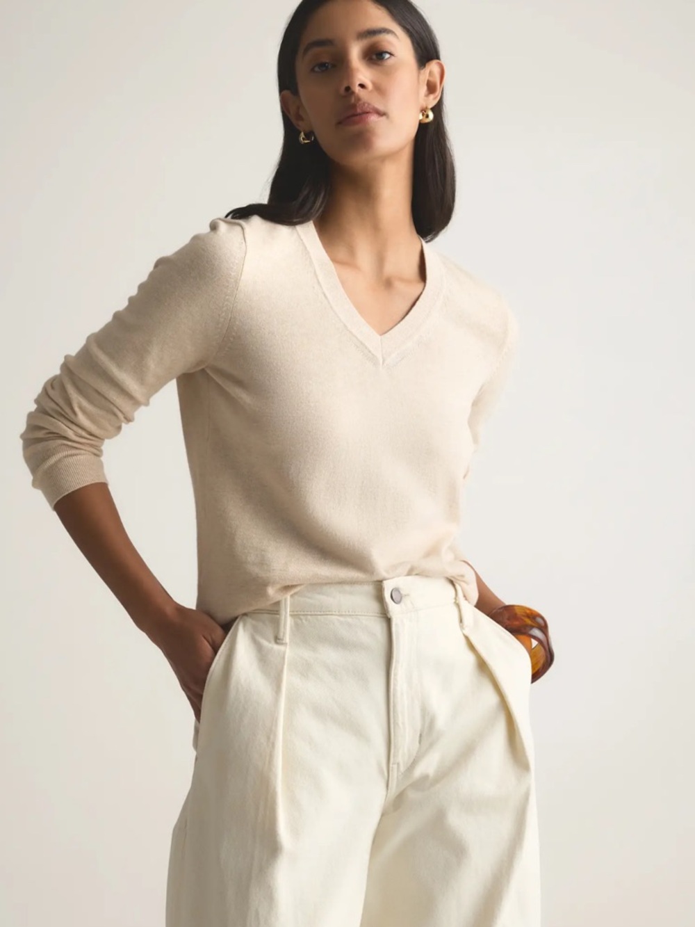 Quince Lightweight Cotton Cashmere V-Neck Sweater